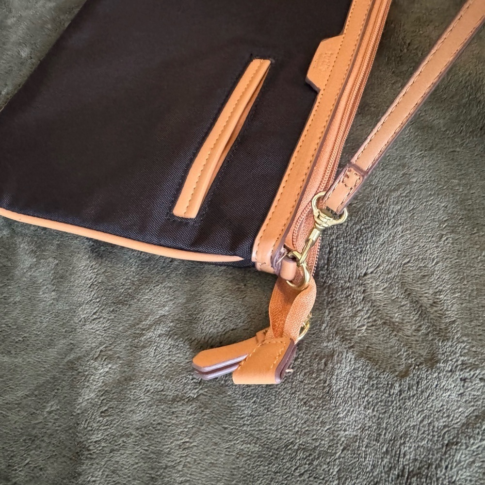 Tutilo canvas purse. - Picture 2 of 6